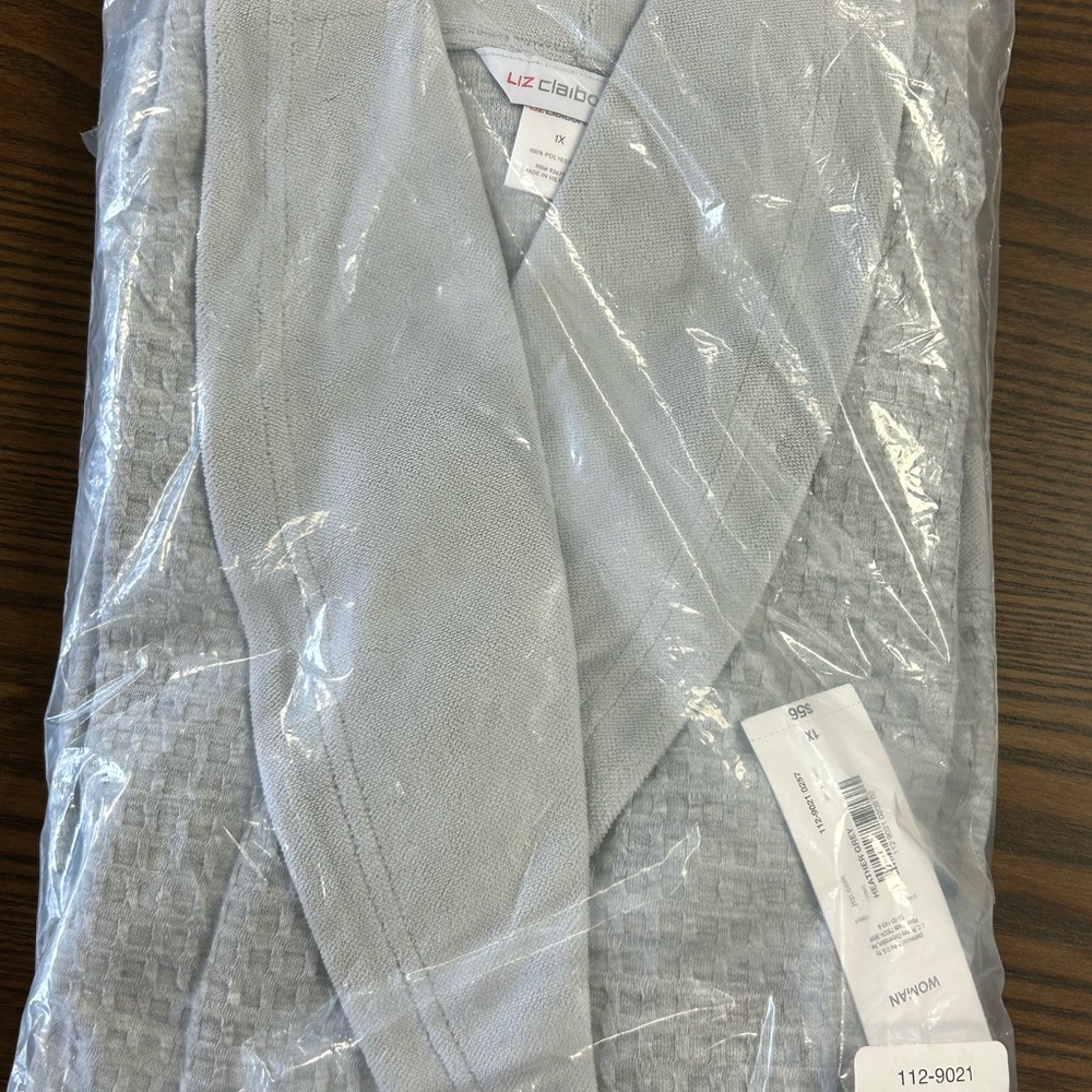 Liz Claiborne Plush Gray Shawl Collar Robe